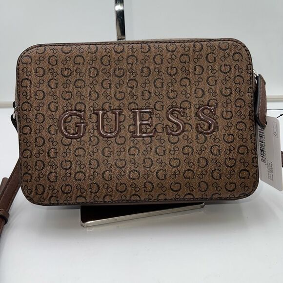 Guess Coated Canvas Signature Camera Bag Crossbody NWT - Picture 1 of 8